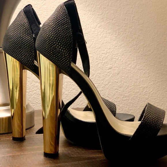 Bebe Black & Gold Platform Sandals - Picture 3 of 8